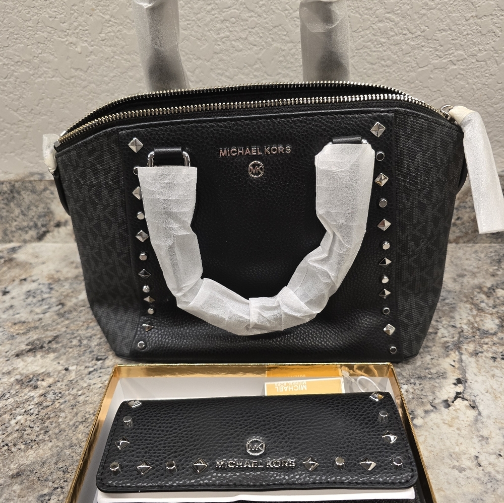 NWT Michael Kors handbag and card wallet